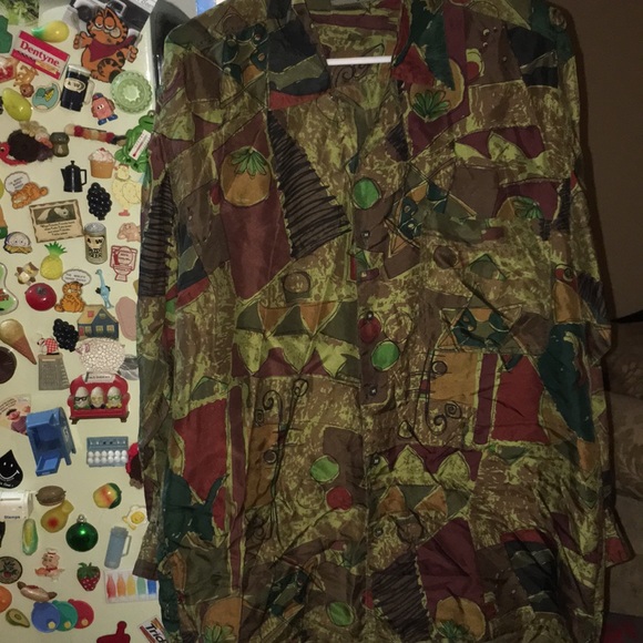 Vintage Other - $8✴️ VTG silk button down funky Robert stock